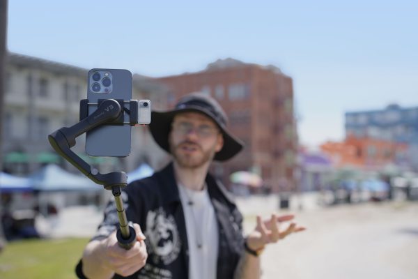 Hohem iSteady V3 Gimbal Magnetic AI Tracking Smartphone-16