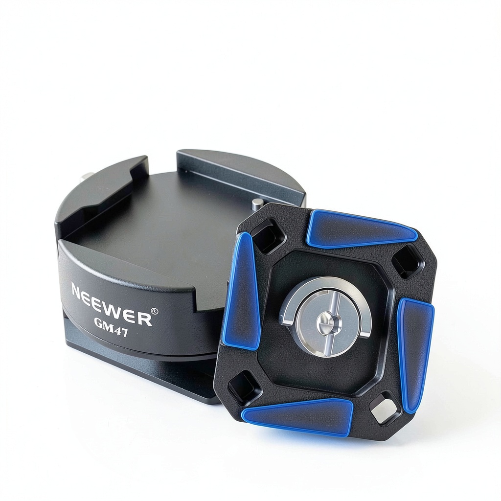 Neewer GM47 Quick Release Plate mounted on a DJI gimbal stabilizer