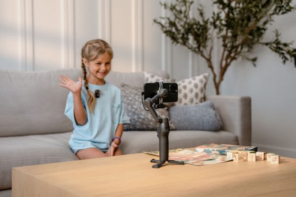 DJI Osmo Mobile 8 Gimbal Smartphone Stabilizer Live-6