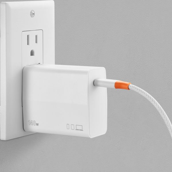 Insignia 140W USB-C GaN Wall Charger Fast Compact-4
